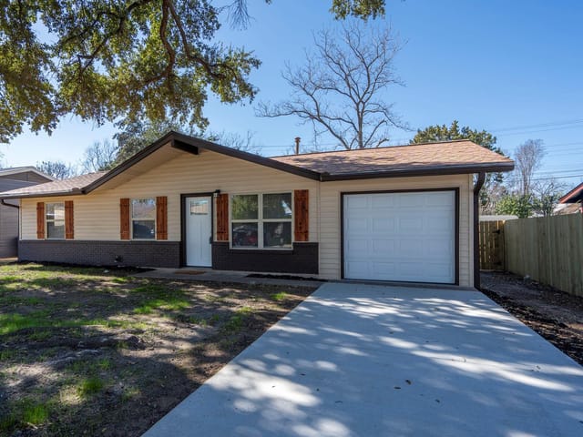 5902 Blythewood Dr