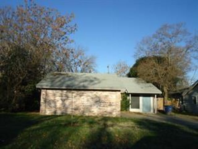 5902 Emerald Forest Dr