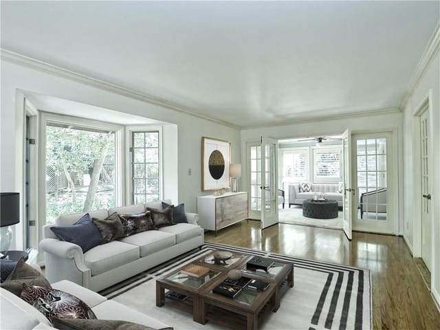 5903 Highland Hills Trl
