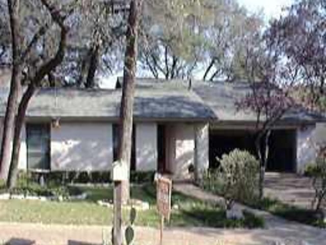 5903 PASEO DEL TORO