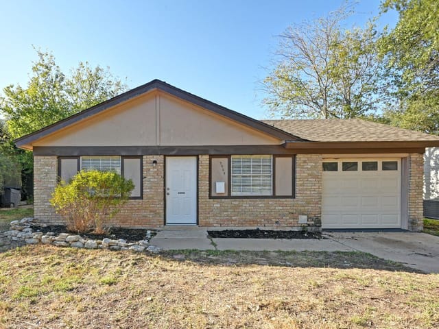5904 Garden Oaks DR