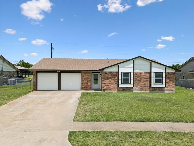 5905 Dan DR