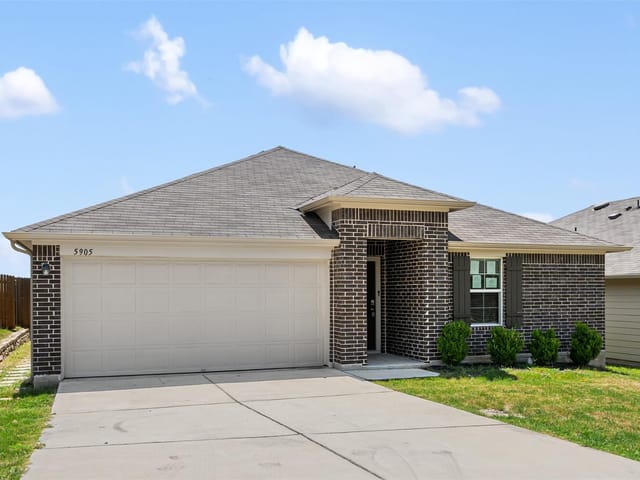 5905 Xene Dr