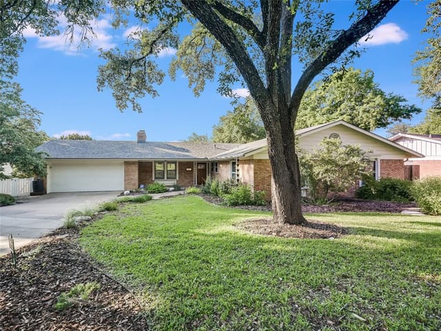 5906 Highland Hills Ter