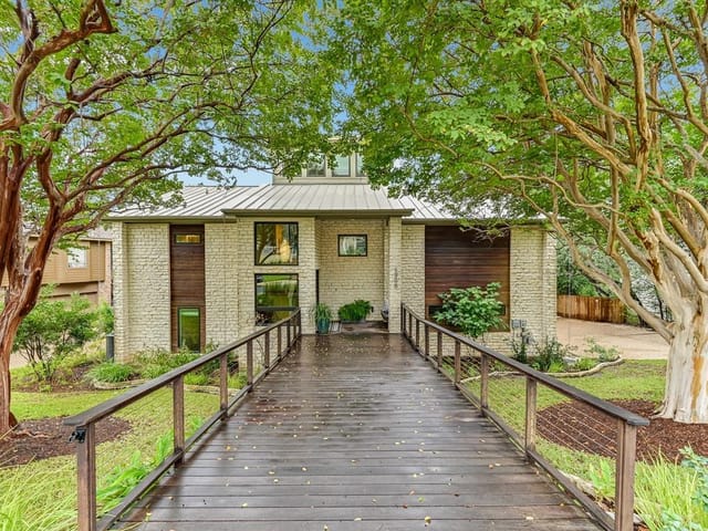 5906 Lonesome Valley Trl