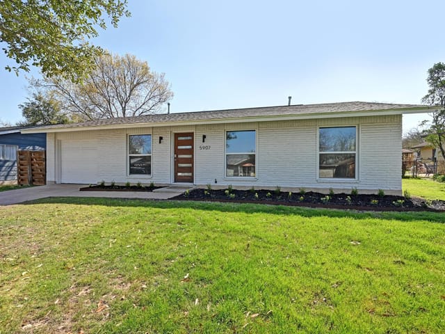 5907 GLENHOLLOW Path
