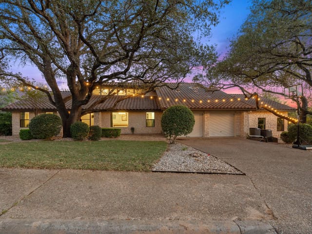 5907 Ivy Hills DR