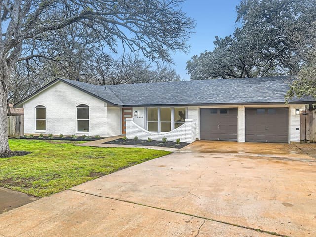 5909 Burrough Dr