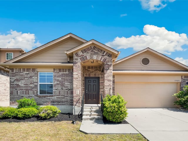 5909 Montrelia Dr