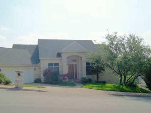 5909 Mountain Villa Dr
