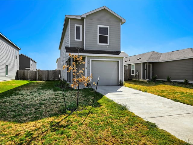 591 Commander Abbott DR