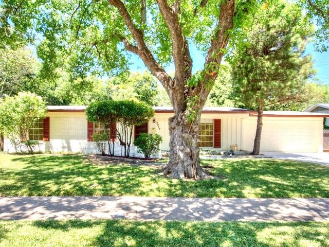 5910 Marilyn DR - front exterior - Luxury home in Allandale West Sec 04, Austin, TX