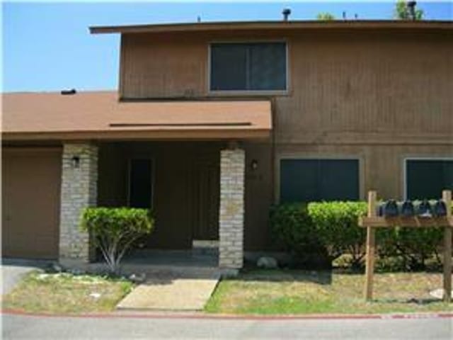 5912 Hidden Valley Trl