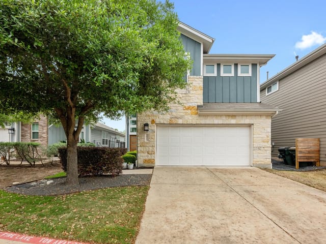5913 Swayden Ln
