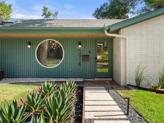 5914 Fairlane Dr