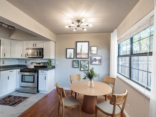 5916 Hidden Valley Trl
