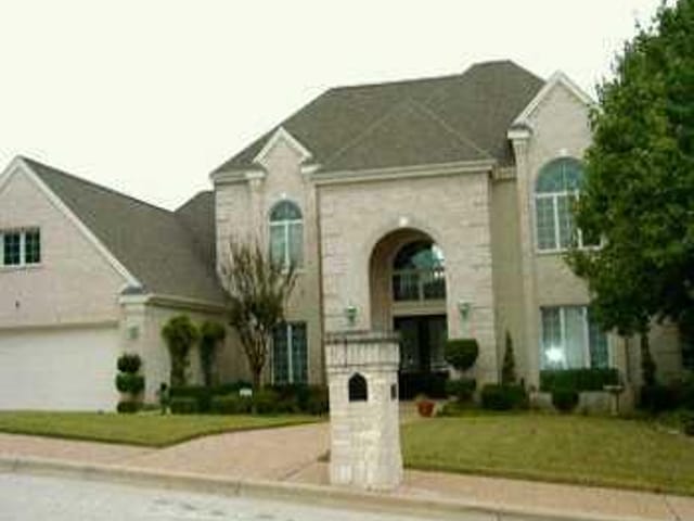 5917 MOUNTAIN VILLA Dr