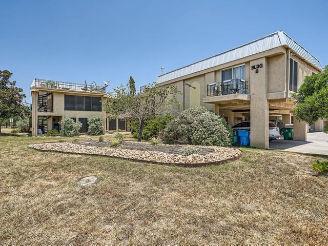 5918 Lago Vista Way Unit #D-27