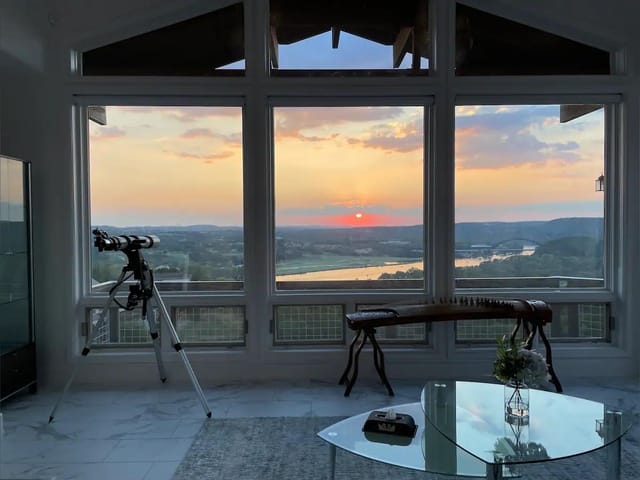 5924 Lookout Mountain DR