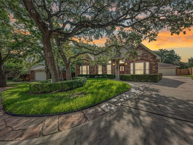 5926 Rickerhill Ln