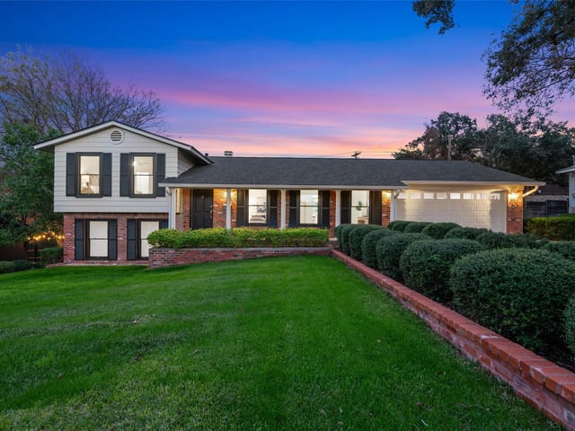 5927 Highland Hills Dr