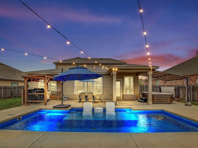 5933 Sardinia Dr