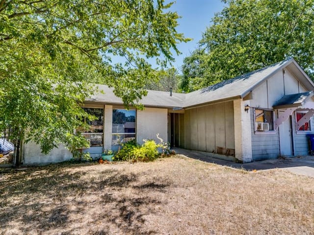 5935 Cherry Loop