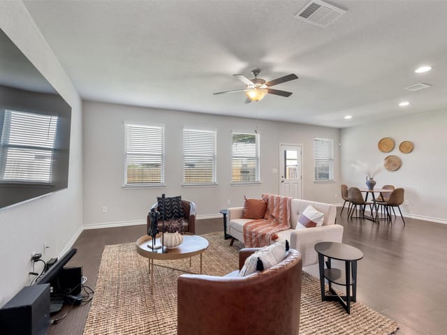 5944 Agostino DR