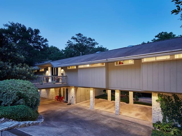 5947 Highland Hills Dr