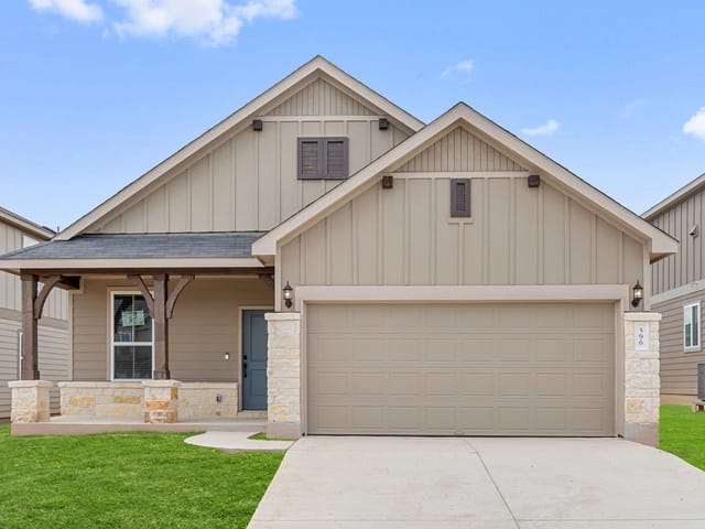 596 Rubber Tree WAY