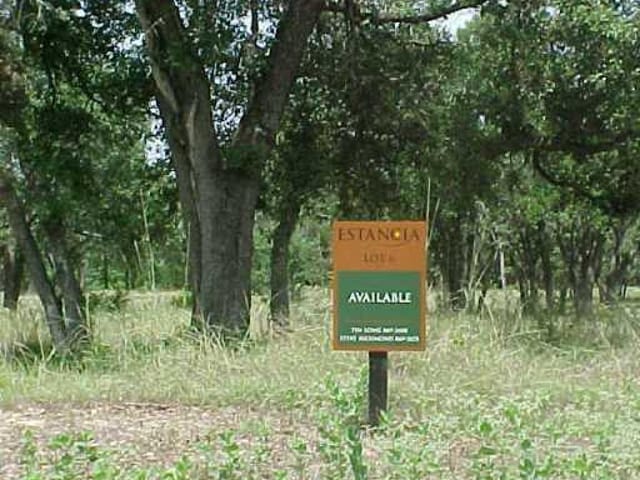 6 Estancia WAY
