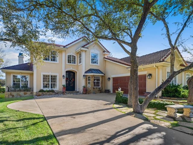 6 Tiburon DR