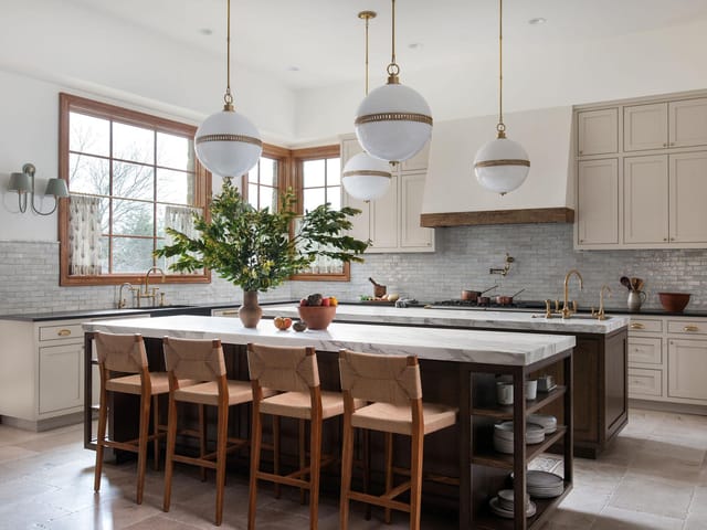 600 Logans LN