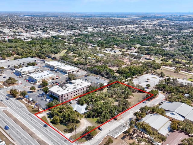 600 W Whitestone Blvd