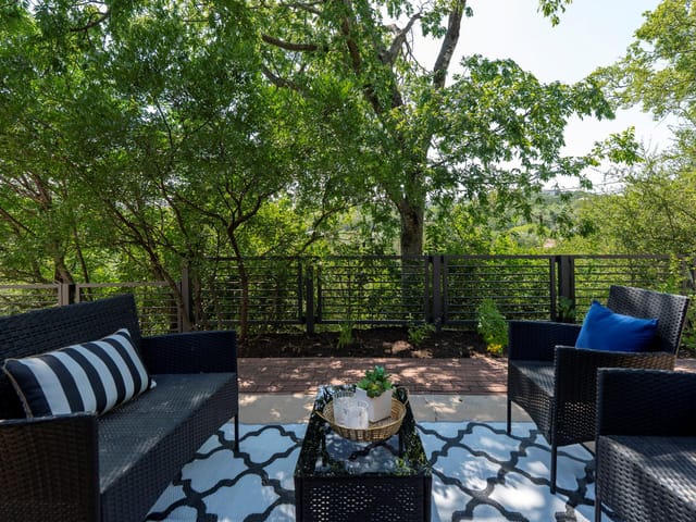 6000 Mountainclimb DR - front exterior - Luxury home in Northwest Hills, Austin, TX