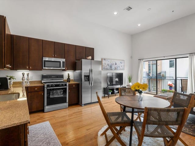 6000 S Congress Ave Unit #124