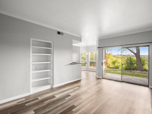 6000 Shepherd Mountain Cv Unit #1202