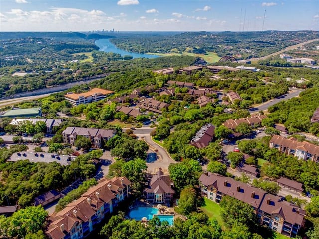 6000 Shepherd Mountain CV Unit #1605