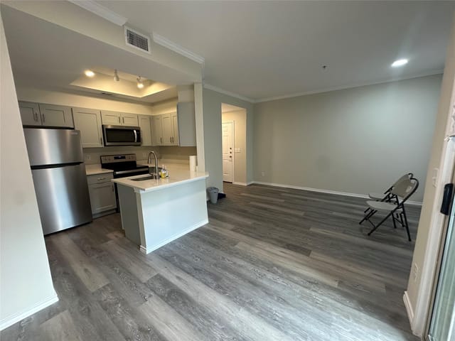6000 Shepherd Mountain CV Unit #205