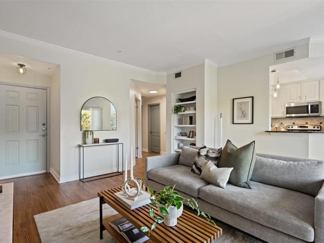6000 Shepherd Mountain CV Unit #804