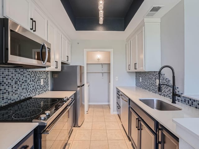6000 Shepherd Mountain CV Unit #817