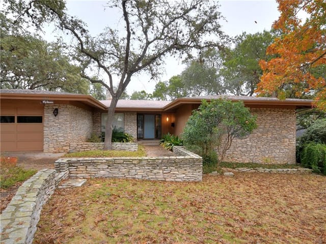6001 Highland Hills DR
