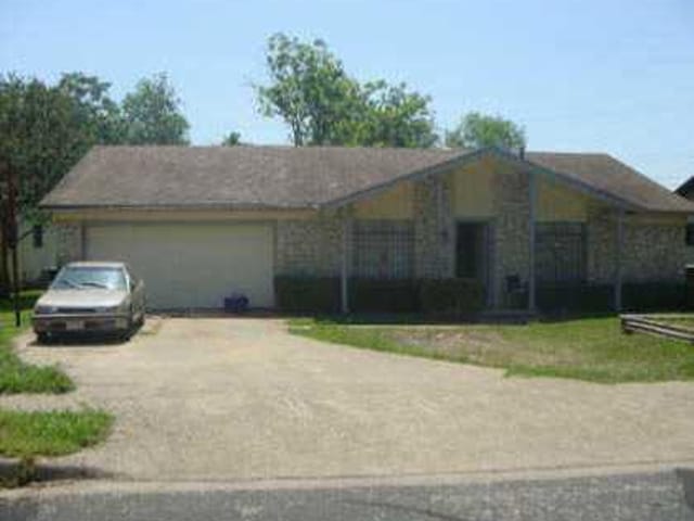 6001 Walnut Hills DR