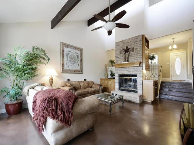 6002 Mount Bonnell Cv