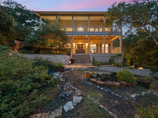 6004 Mount Bonnell RD - front exterior - Luxury home in Cat Mountain Villas Sec 02-A, Austin, TX