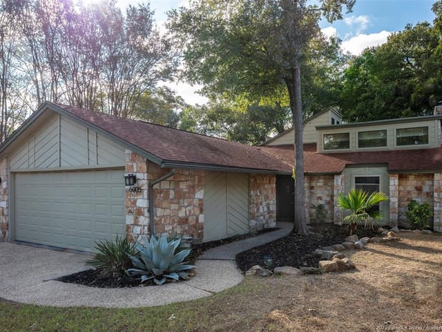 6005 Gardenridge Holw