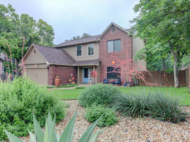 6005 Oasis Dr