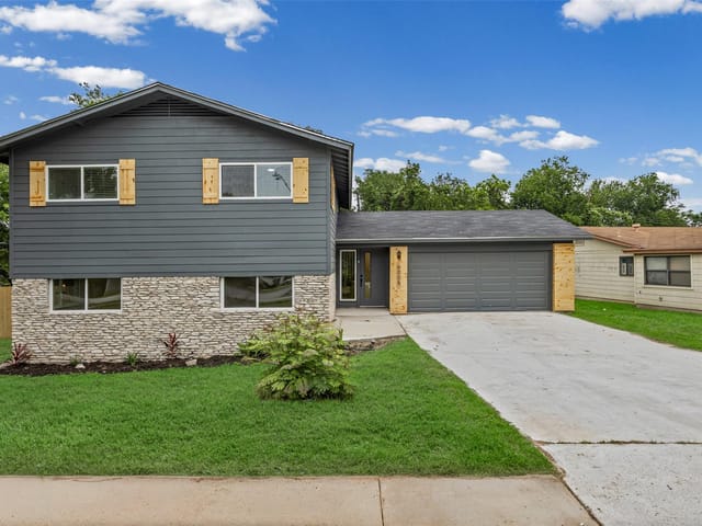 6005 Walnut Hills DR