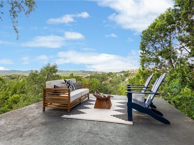 6006 Mesa Dr