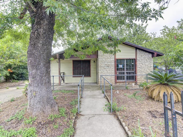 6006 Palm CIR